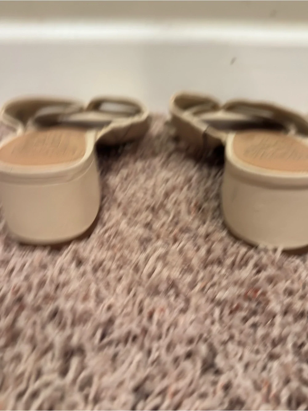 Vince Camuto Seedanta Cream Leather Block Heel Slide Sandals‎ Size 8.5